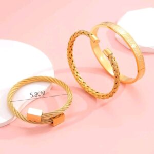 دستبند استیل زنانه طلایی (شماره 3 )